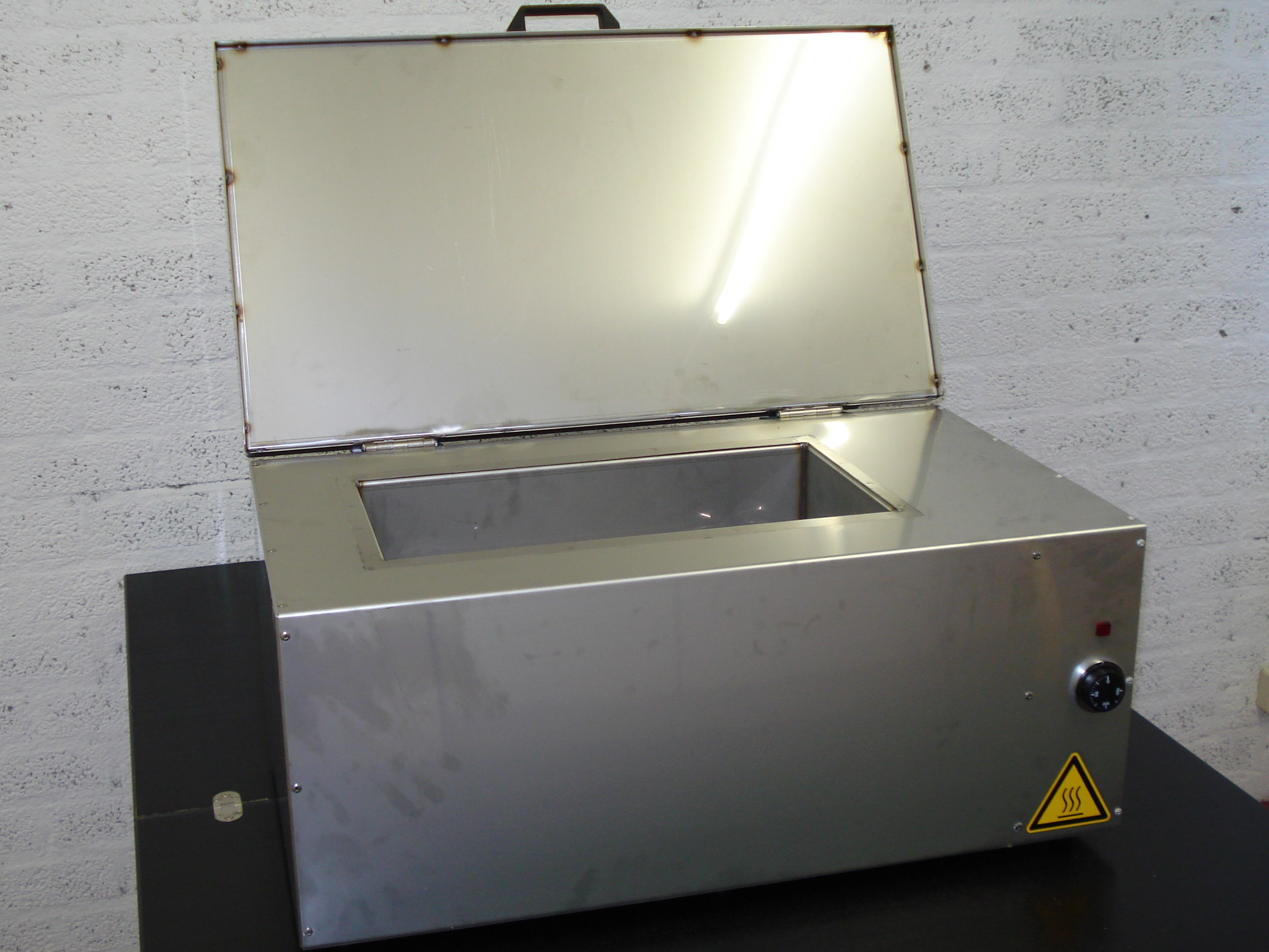 Schmelzofen für Thermoplastische Schmelztauchmasse auf Kunden Wunsch